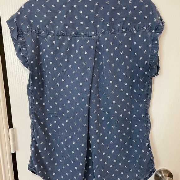 Jachs Girlfriend button up top - Picture 3 of 3